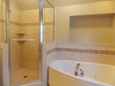 Ensuite north 2nd floor bath